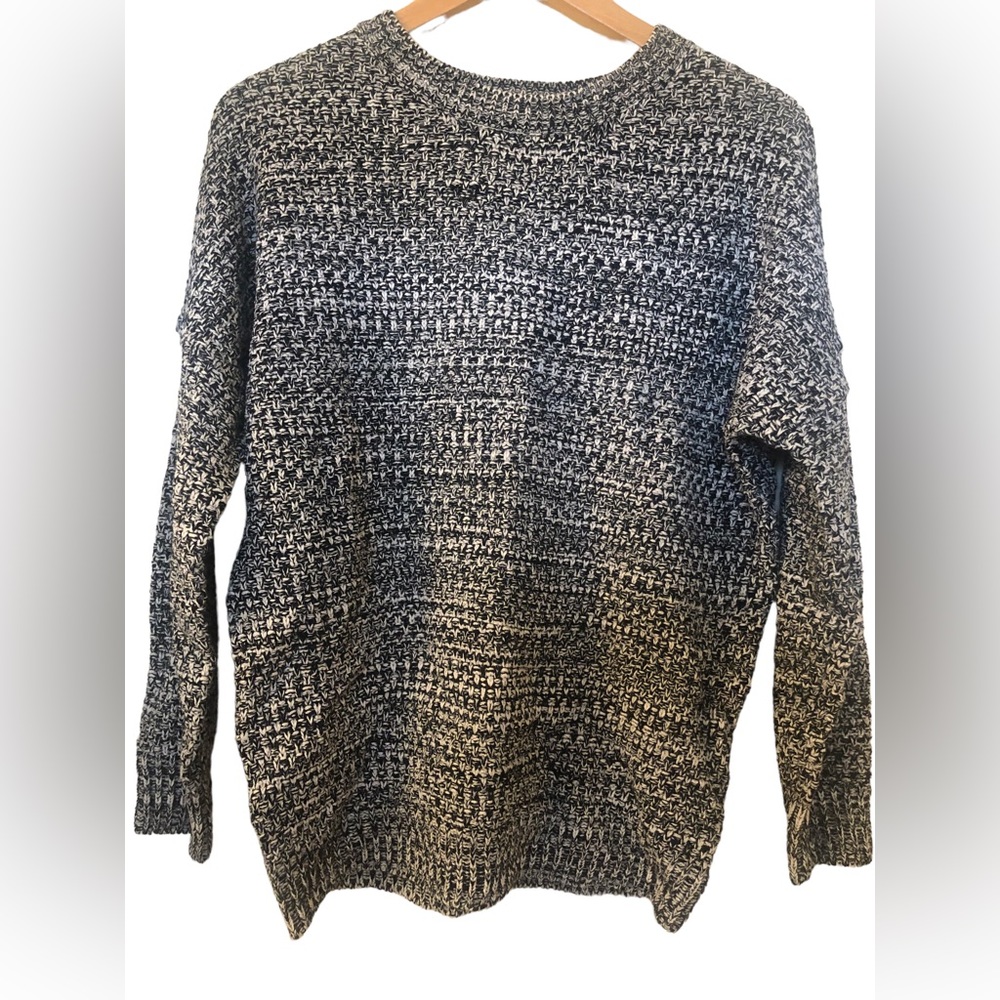 Mak B Blue and White Pullover Sweater Medium